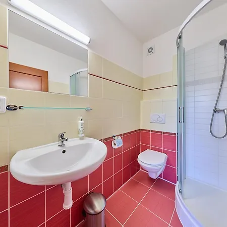 Garnet Πανσιόν